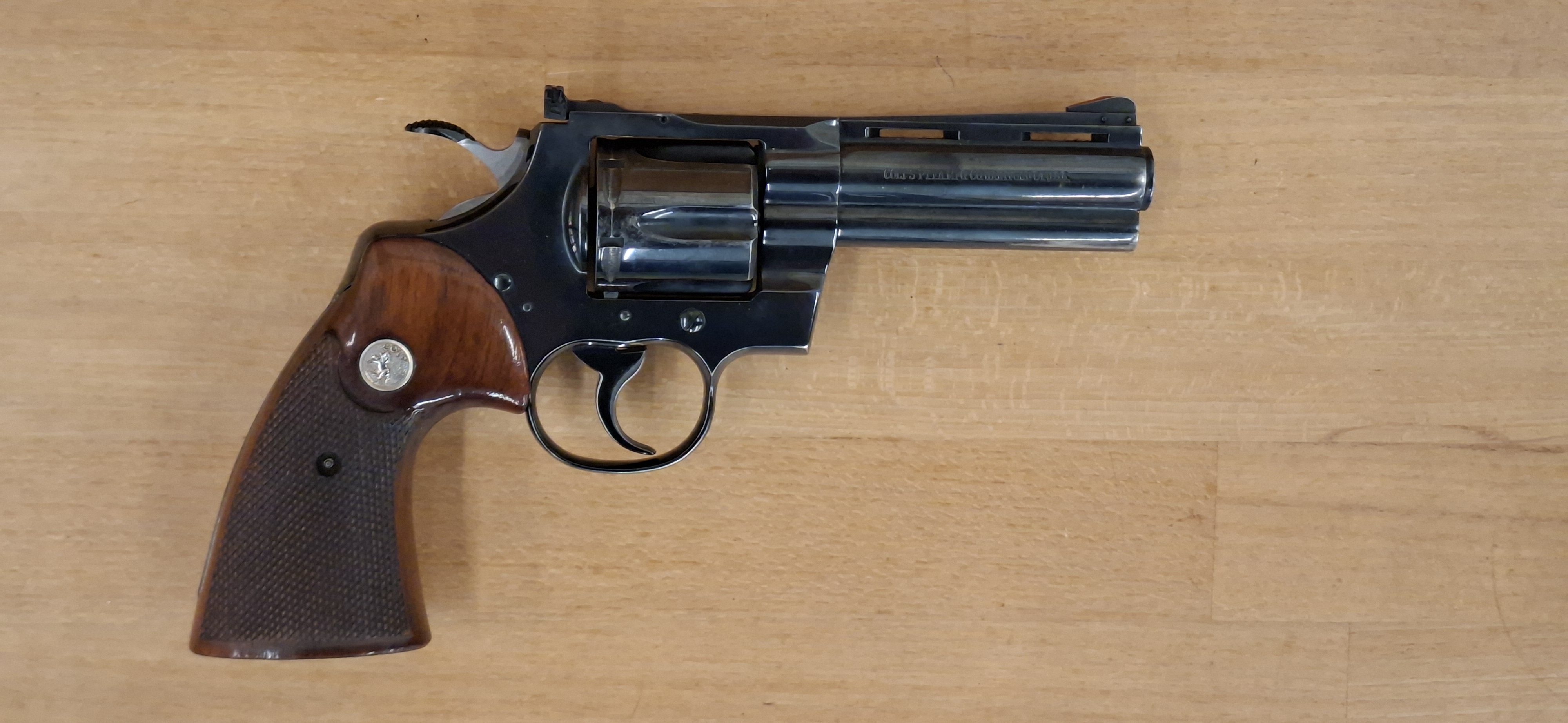Colt-Python_184533.jpg